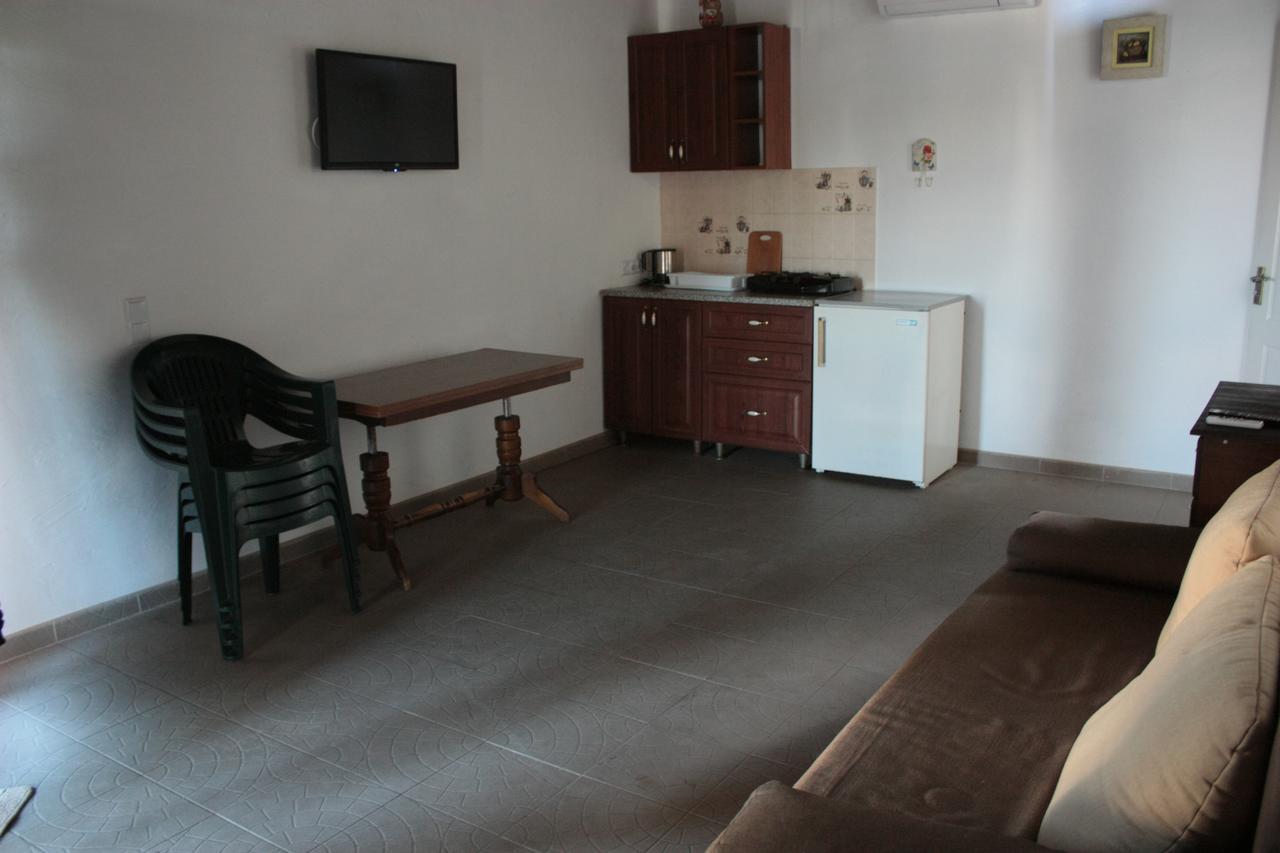 Akvitaniya Mini-Hotel Zatoka Bagian luar foto