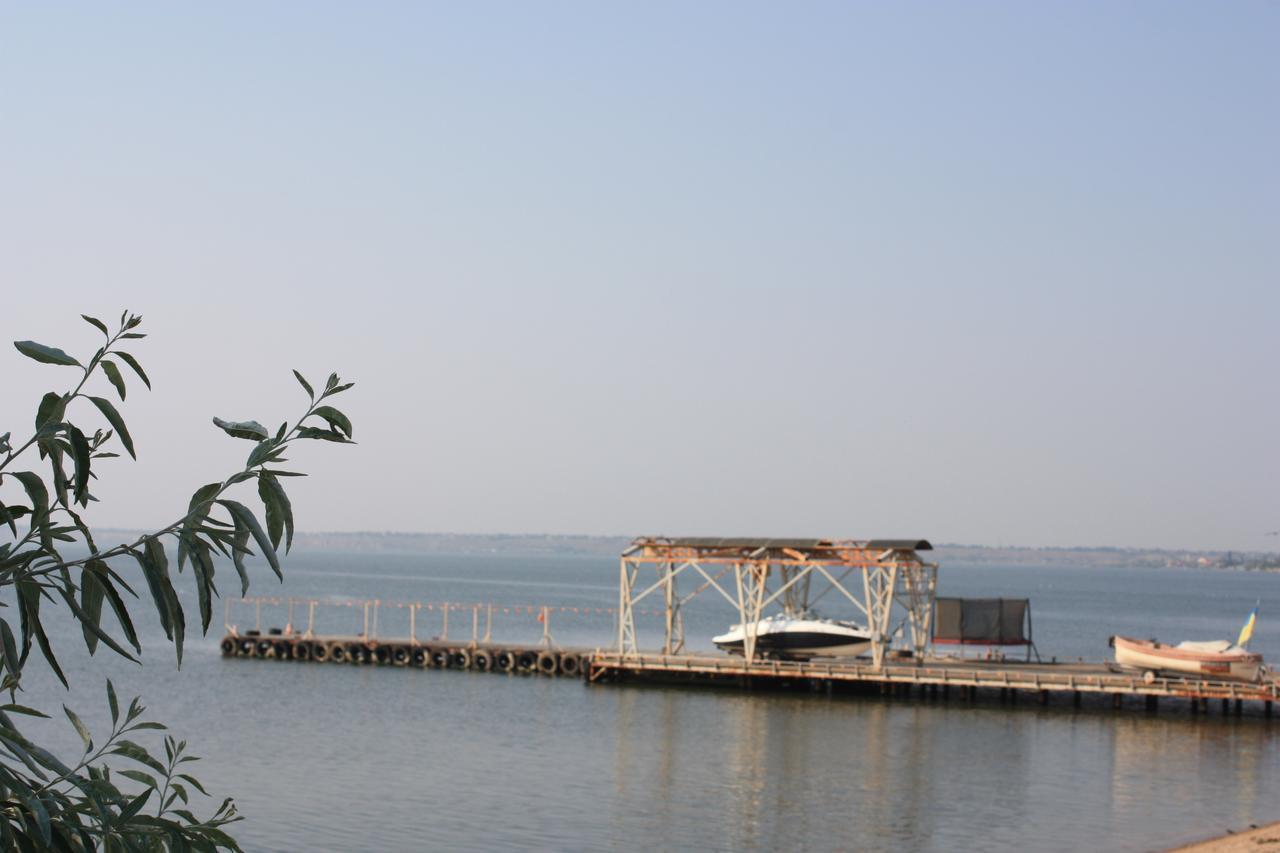 Akvitaniya Mini-Hotel Zatoka Bagian luar foto